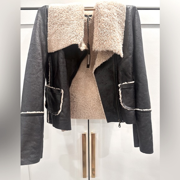 NWT NYLL ITALIA Giubbott Faux Leather Jacket Size M - Picture 2 of 4